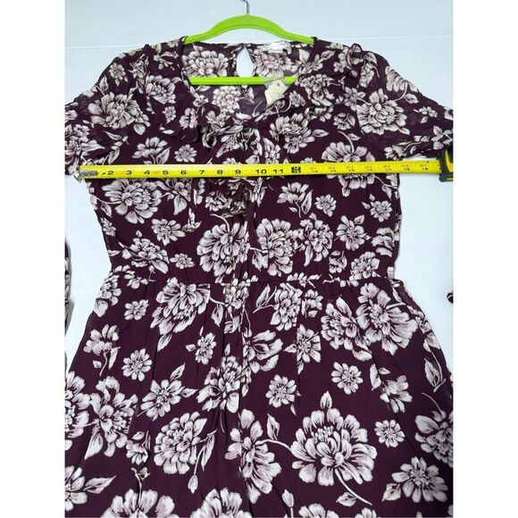 NWT Band of Gypsies Romper Womens Sz M Purple Floral Ruffle V-Neck Boho Festival - Picture 9 of 13